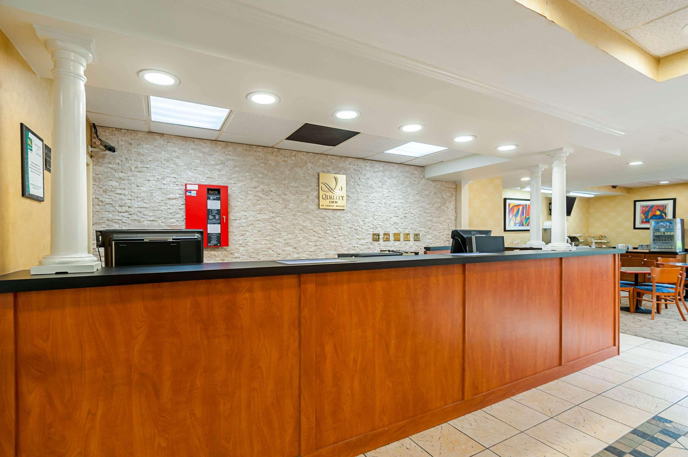 Quality Inn Salisbury Buitenkant foto